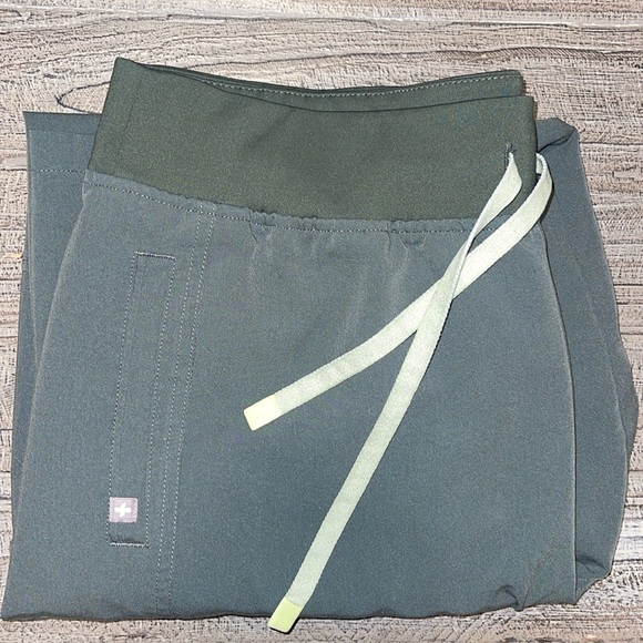 Bonsai Figs Scrub Set - Picture 4 of 10